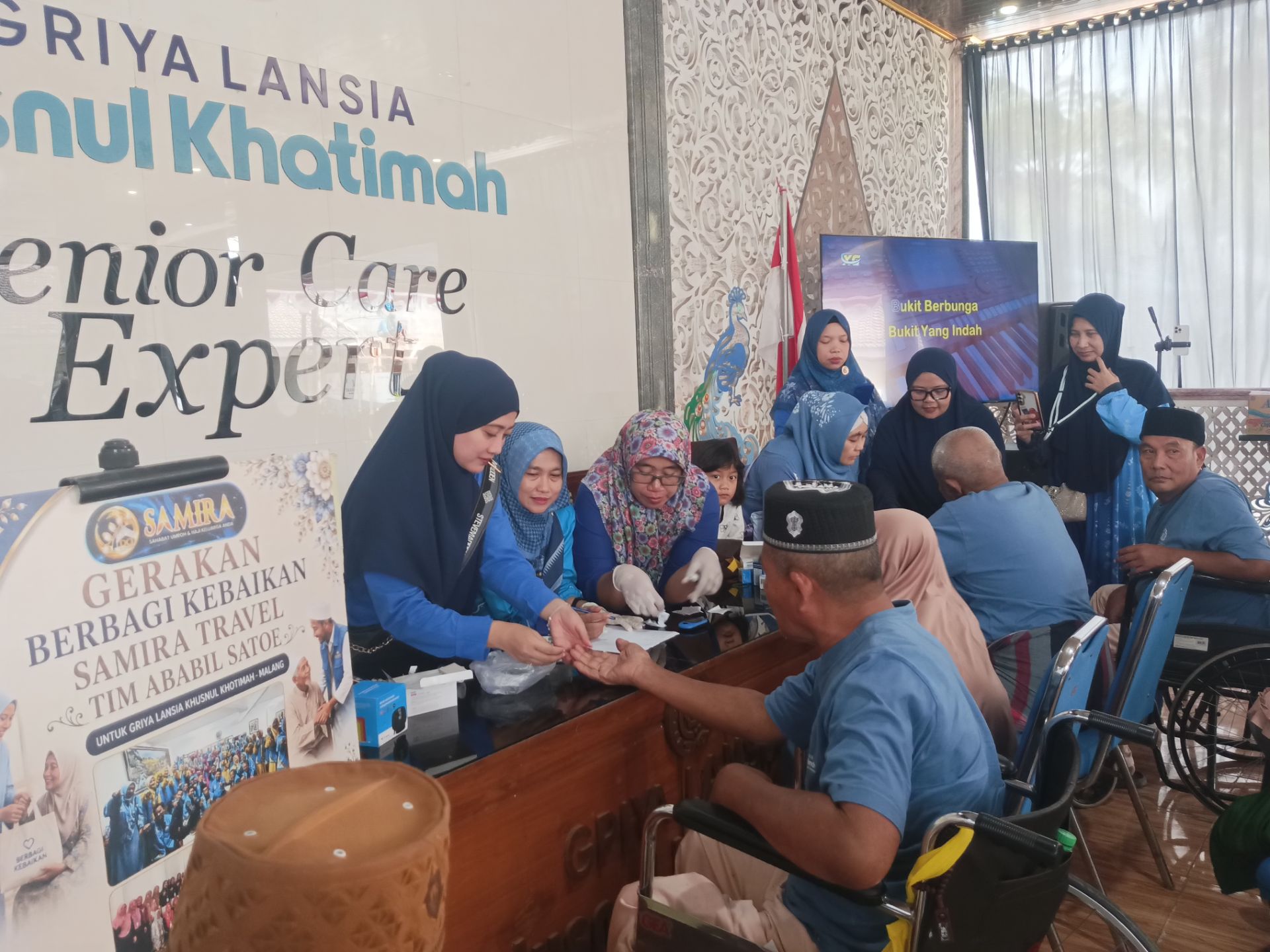 Tak Sekadar Berbagi, Samira Travel Hadirkan Kepedulian untuk Lansia di Malang