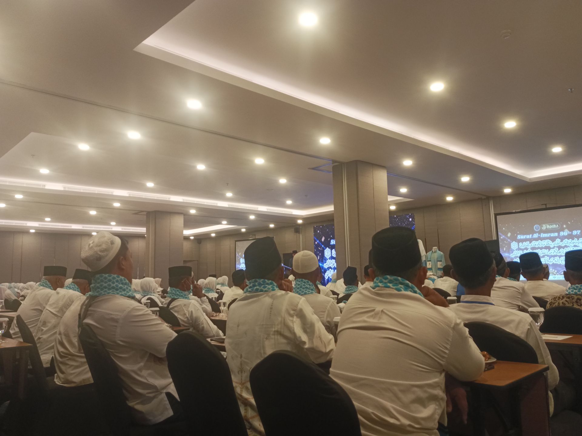 Dari Surabaya hingga Pulau Bawean, 200 Jamaah Samira Travel Ikuti Manasik Umroh